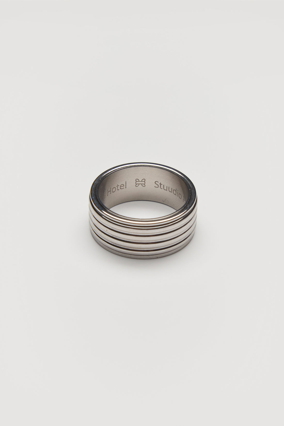 Stuudio Particular x Hotel SPINNER Ring